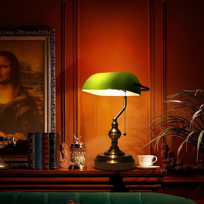 Green Glass Banker's Desk Lamp, Antique Banker Desk Lamps with USB Charging Port, Traditional Library Lamp, Vintage Desk Lamp Green Shade for Office Study Room, Pull Chain Switch
