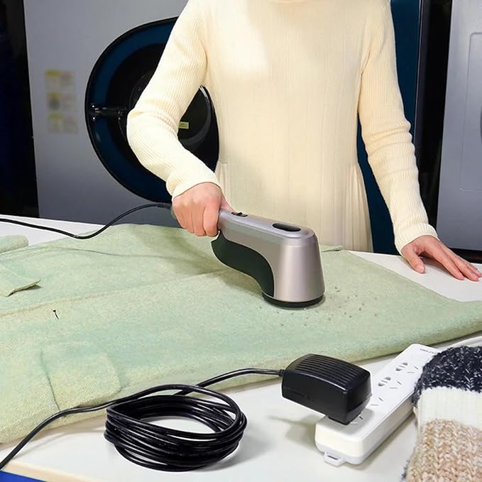 Fabric Shaver 600W Household Lint Remover Plug-in Clothes Ball Trimmer 2 Gears High Speed Fabric Shaver for Sweater Couch Carpet Garment Care Fabric Shaver and Lint Remover