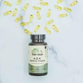 Complément vitaminique essentiel TERRA ORIGIN ADK | 60 capsules liquides | Vitamines A, D 5000 UI, K1 et K2 à haute puissance | Sans OGM, sans gluten, végétalien, fabriqué aux États-Unis