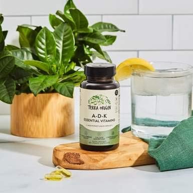 Complément vitaminique essentiel TERRA ORIGIN ADK | 60 capsules liquides | Vitamines A, D 5000 UI, K1 et K2 à haute puissance | Sans OGM, sans gluten, végétalien, fabriqué aux États-Unis