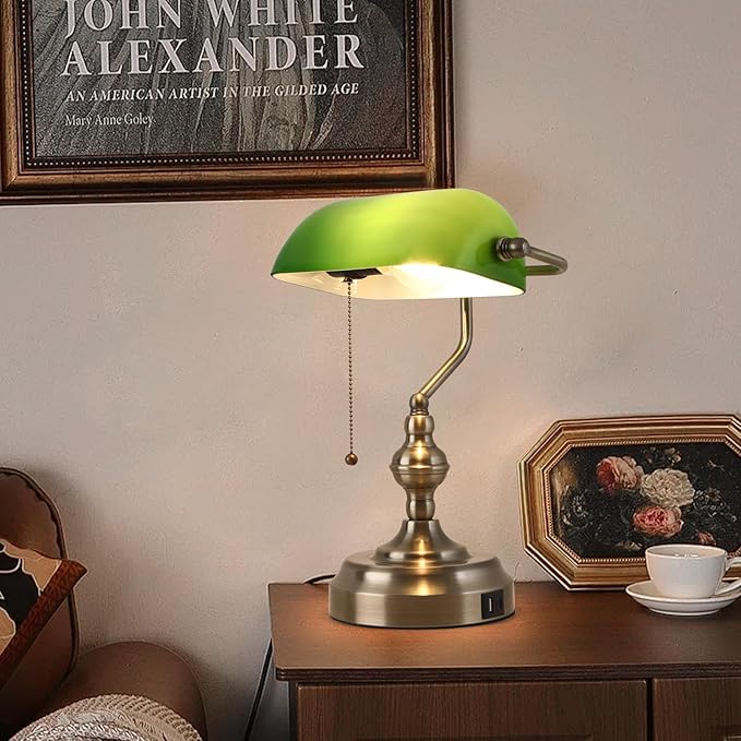 Green Glass Banker's Desk Lamp, Antique Banker Desk Lamps with USB Charging Port, Traditional Library Lamp, Vintage Desk Lamp Green Shade for Office Study Room, Pull Chain Switch