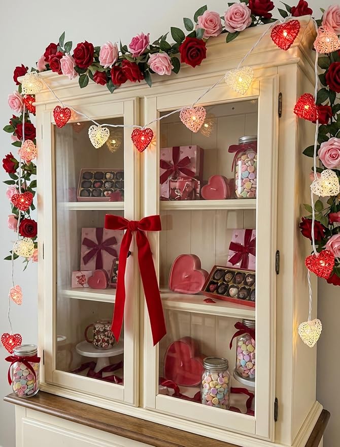 Red Pink and White Heart Shape String Lights, 8.5Ft Valentine's Day Decorations Lights with 10 LED Heart Light Bulbs, Hanging Window Fairy Lights for Indooe Outdoor Wedding Anniversary Valentine Decor